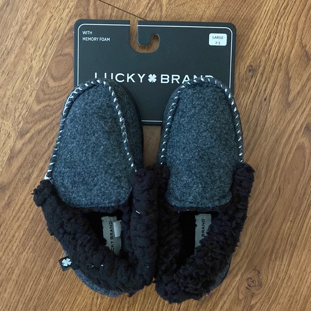 Lucky house slippers